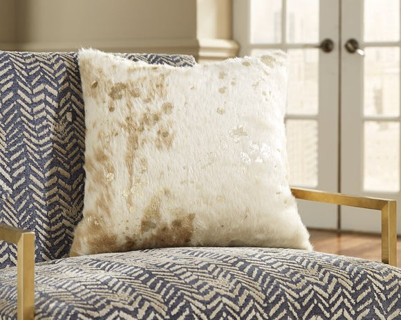 Landers Signature Design by Ashley Pillow Set of 4 image