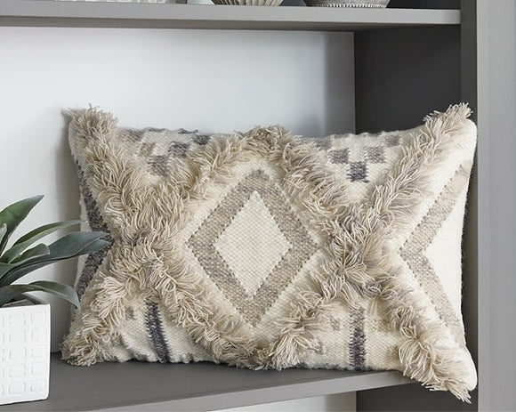 Liviah Signature Design by Ashley Pillow Set of 4 image