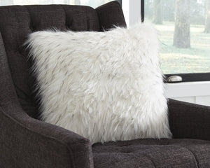 Calisa Signature Design by Ashley Pillow Set of 4 image