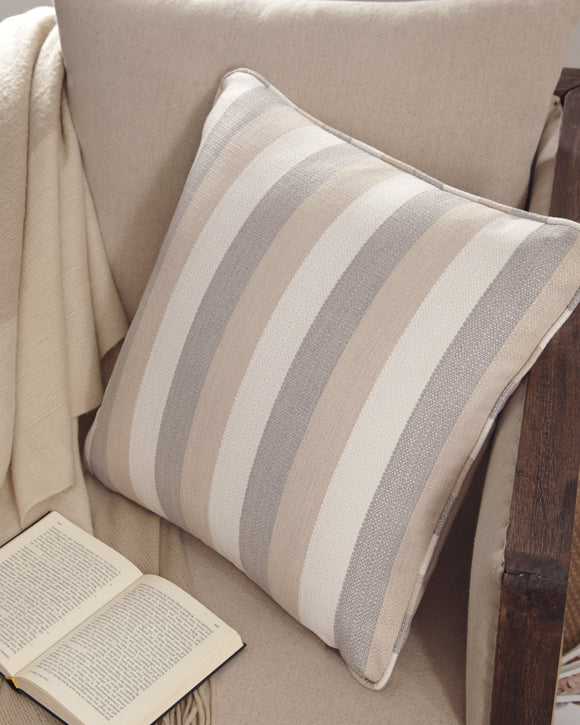 Mistelee Signature Design by Ashley Pillow Set of 4 image