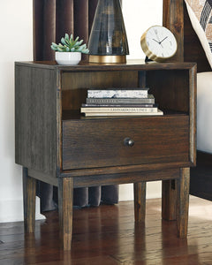 Kisper Signature Design by Ashley Nightstand image