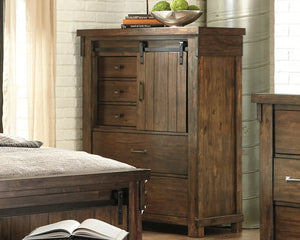 Lakeleigh Signature Design by Ashley Chest image