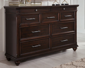 Brynhurst Signature Design by Ashley Dresser image