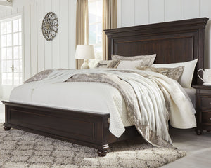 Brynhurst Signature Design by Ashley Bed image