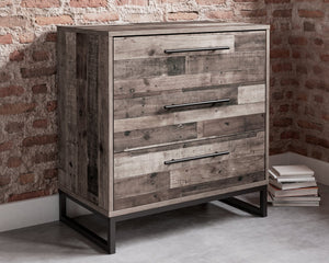 Neilsville Signature Design by Ashley Three Drawer Chest image