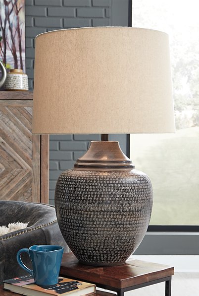 Olinger Signature Design by Ashley Table Lamp image