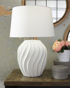 Hidago Signature Design by Ashley Table Lamp image