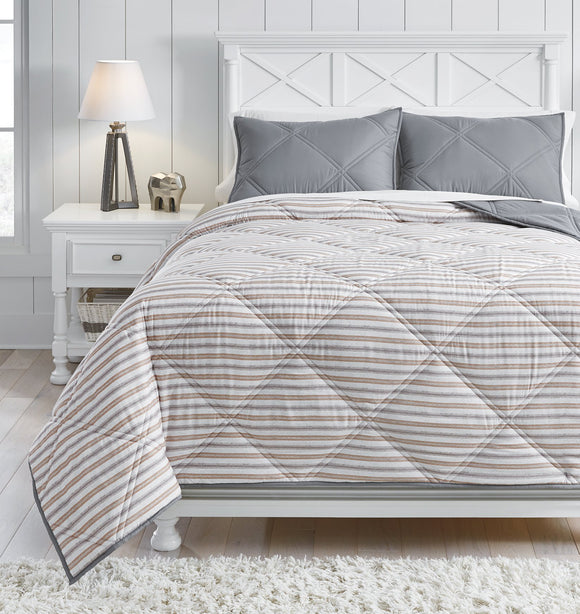 Rhey Signature Design by Ashley Comforter Set Full image