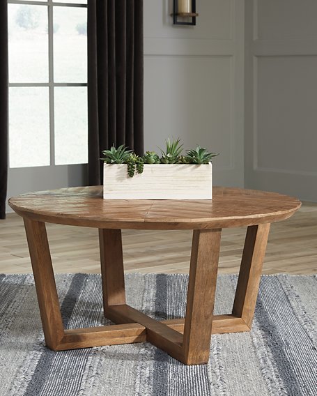 Kinnshee Signature Design by Ashley Cocktail Table image