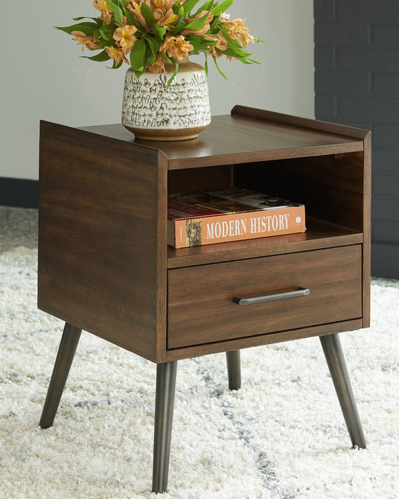 Calmoni Signature Design by Ashley Square End Table image